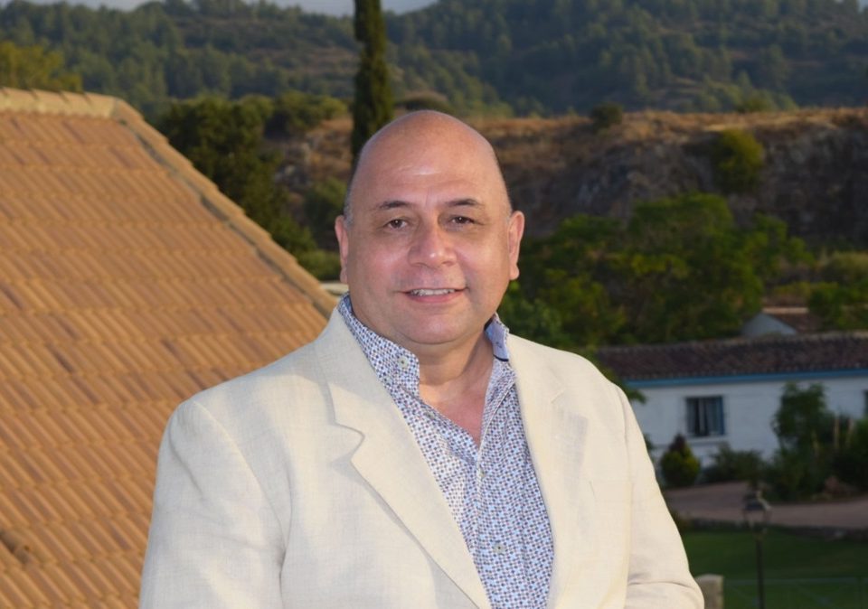 El doctor Eduardo González Coeto es experto en biorresonancia quántica